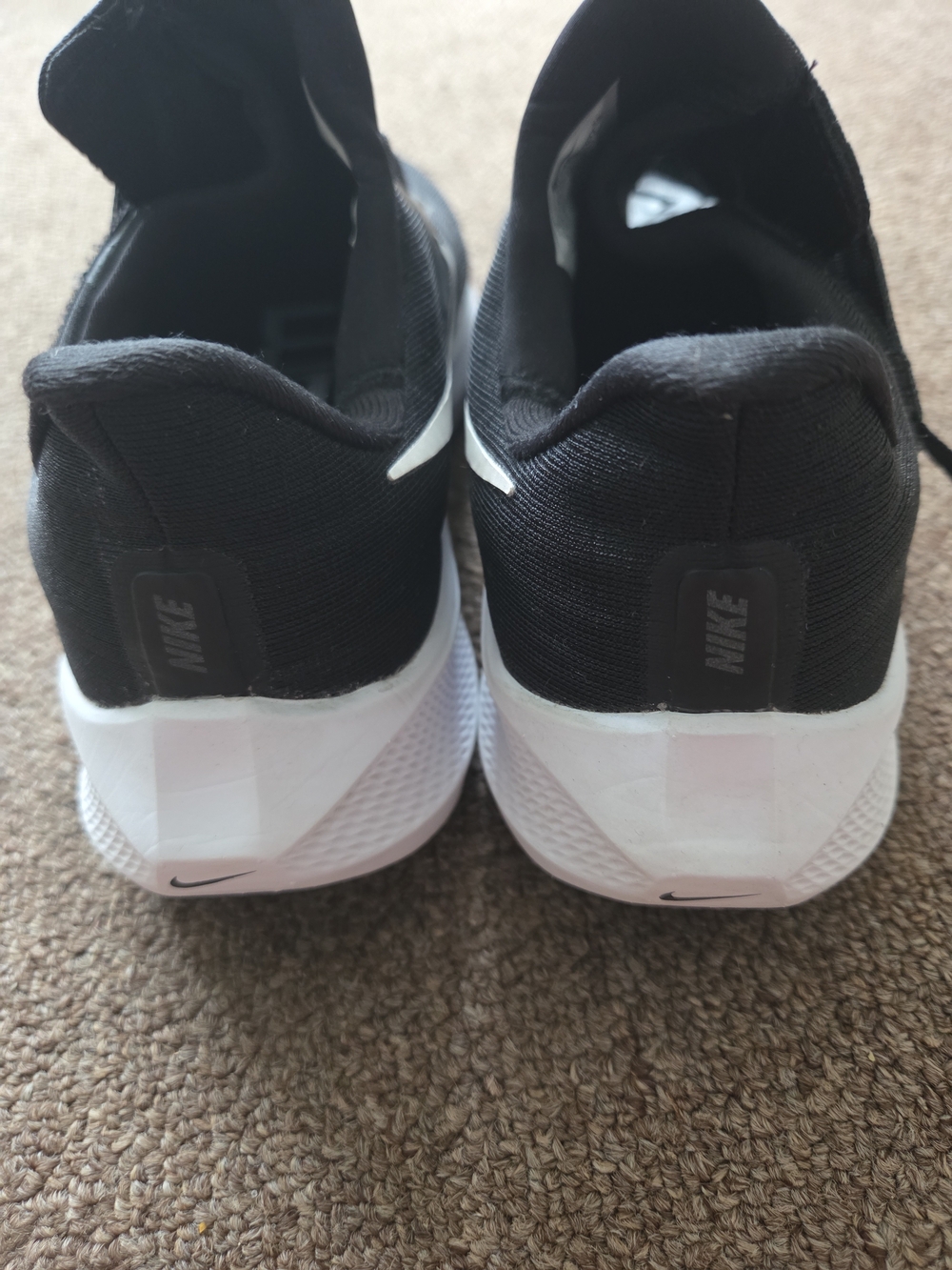 Nike Women’s Black and White Zoom Pegasus-Style Athletic Shoes Running Sz 7.5 - Picture 5 of 7